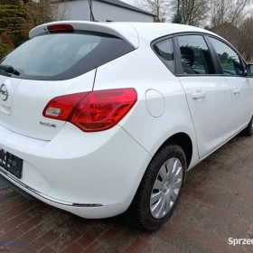 Opel Astra J 1.4 benzyna 2013r serwisowany bardzo zadbany