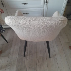 Nowe fotele w stylu retro.