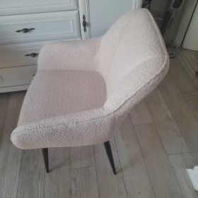 Nowe fotele w stylu retro.