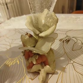 Wazonik dekoracyjny z aniołkiem