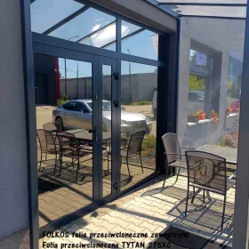 Folie przeciwsłoneczne zewnętrzne na okna Warszawa - Folie przyciemniające na okna w mieszkaniu, domu, biurze....Usługa przyciemniania szyb Warszawa