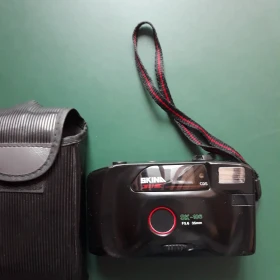 Aparat fotograficzny SKINA.  SK 106.