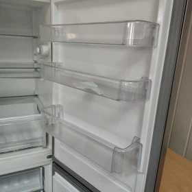 Lodówka z zamrażalnikiem POLAR – kolor srebrny
