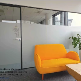 Usługa oklejania szklanych drzwi Warszawa - folie na szklane drzwi, folie do biura, szkół, szpitali, magazynów, aptek, przedszkoli...Oklejamy Wawa