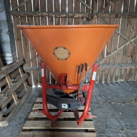 Wóz do ciągnika i maszyny rolnicze