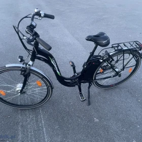 Rower elektryczny powystawowy jak nowy tylko 410 km z silnikiem 250w 5 trybów mocy do 25 km/h 3 hamulec,akumlator 36v