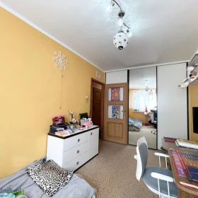 OKAZJA, Trzypokojowe 54 m2 parter z balkonem, 2 piwnice