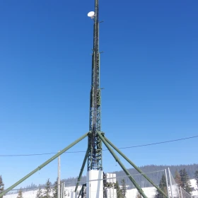 MAszt mobilny - Internet LTE, 5G, mobilna wieża telekomunikacyjna