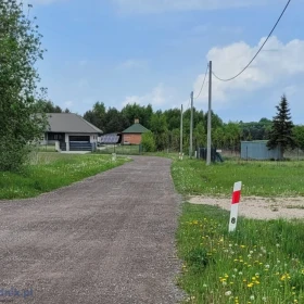 Działki budowlane w cichej zielonej okolicy.