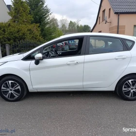 Ford Fiesta 1.2 benzyna 2015r 5 drzwi