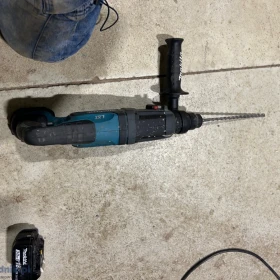 Młotowiertarka Makita DHR241