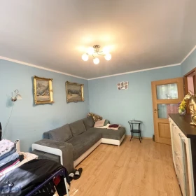 balkon, 2 piwnice, przestronne 3 pokoje