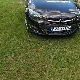 Opel Astra j benzyna