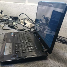 Acer 5940G 15,6” LED Intel Core i7-720QM 8x 3GB RAM 750GB HDD AMD Ati Radeon HD4650 1024MB SUPER STAN SPRAWNY