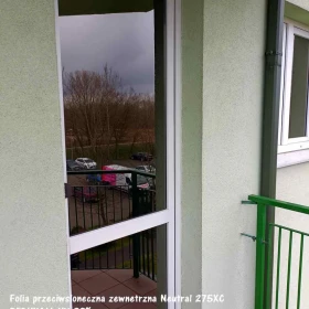 Folie przeciwsłoneczne zewnetrzne na okna w mieszkaniu- Usługa oklejania szyb folią przeciwsłoneczną anty UV anty IR Warszawa Folkos folie