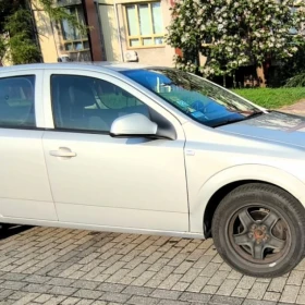 Opel Astra III H, 2011 rok, Benzyna + LPG