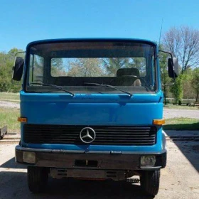 Samochód ciężarowy merc-benz LP809 z kiprem