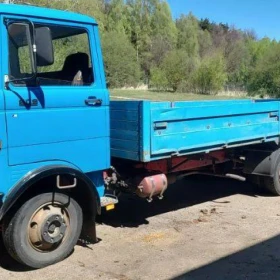 Samochód ciężarowy merc-benz LP809 z kiprem