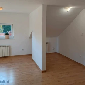 Wynajmę kawalerkę 45m2 z ogródkiem w dzielnicy Kiedrzyn, dwa pokoje Częstochowa
