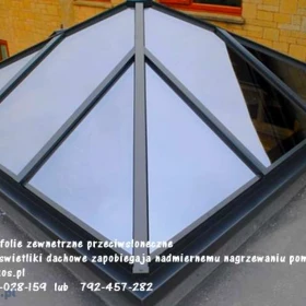Folkos folie zewnetrzne przeciwsłoneczne na świetliki dachowe - Folie z filtrem UV i IR - usługa oklejania świetlików Warszawa i okolice