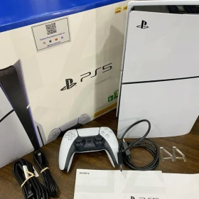 Konsole do gier Sony PlayStation PS5 Pro 2TB , Sony PlayStation PS5 Slim, Nintendo Switch 2 oraz Microsoft Xbox Series X 2TB Konsole do gier