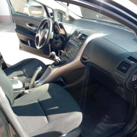 Samochód osobowy Toyota Auris